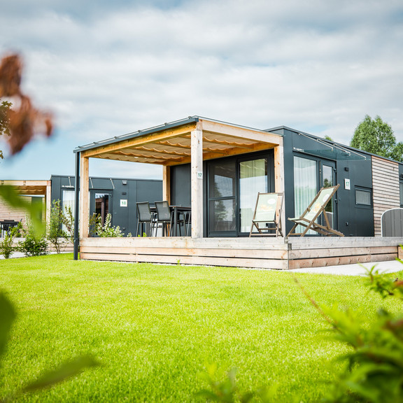 Sonnen Thermen Chalets Außenansicht 