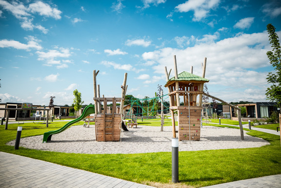 Spielplatz Sonnen Thermen Chalets