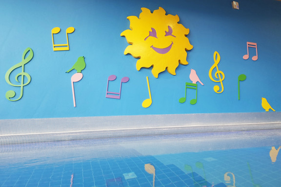 Sunny Music Pool 